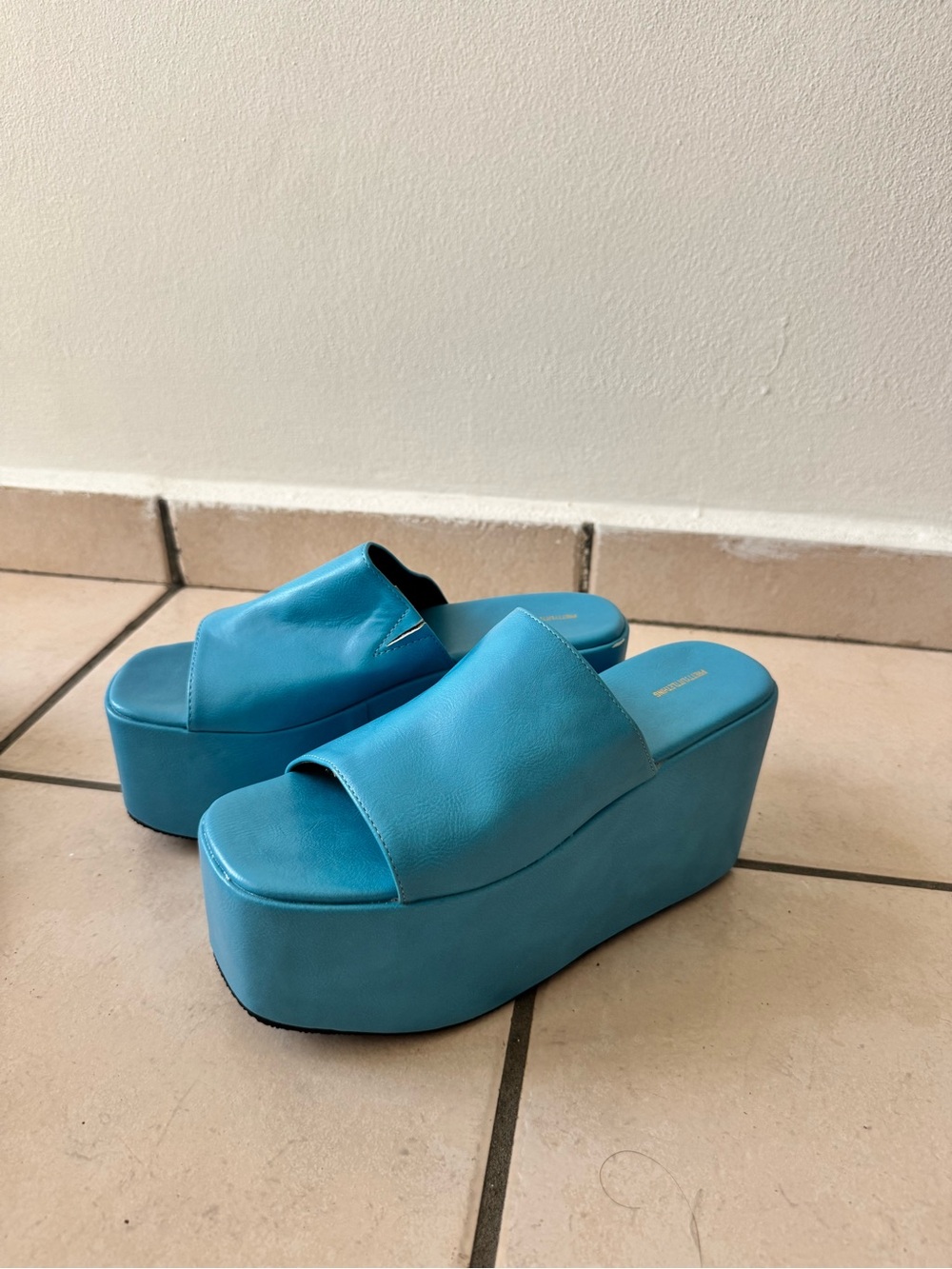 PrettyLittleThing Turquoise Platform Slide Sandals